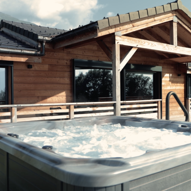 Offre Luxe à partager (Table de 6 personnes + chalet jacuzzi)