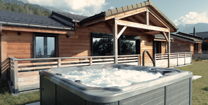 Offre Luxe à partager (Table de 6 personnes + chalet jacuzzi)